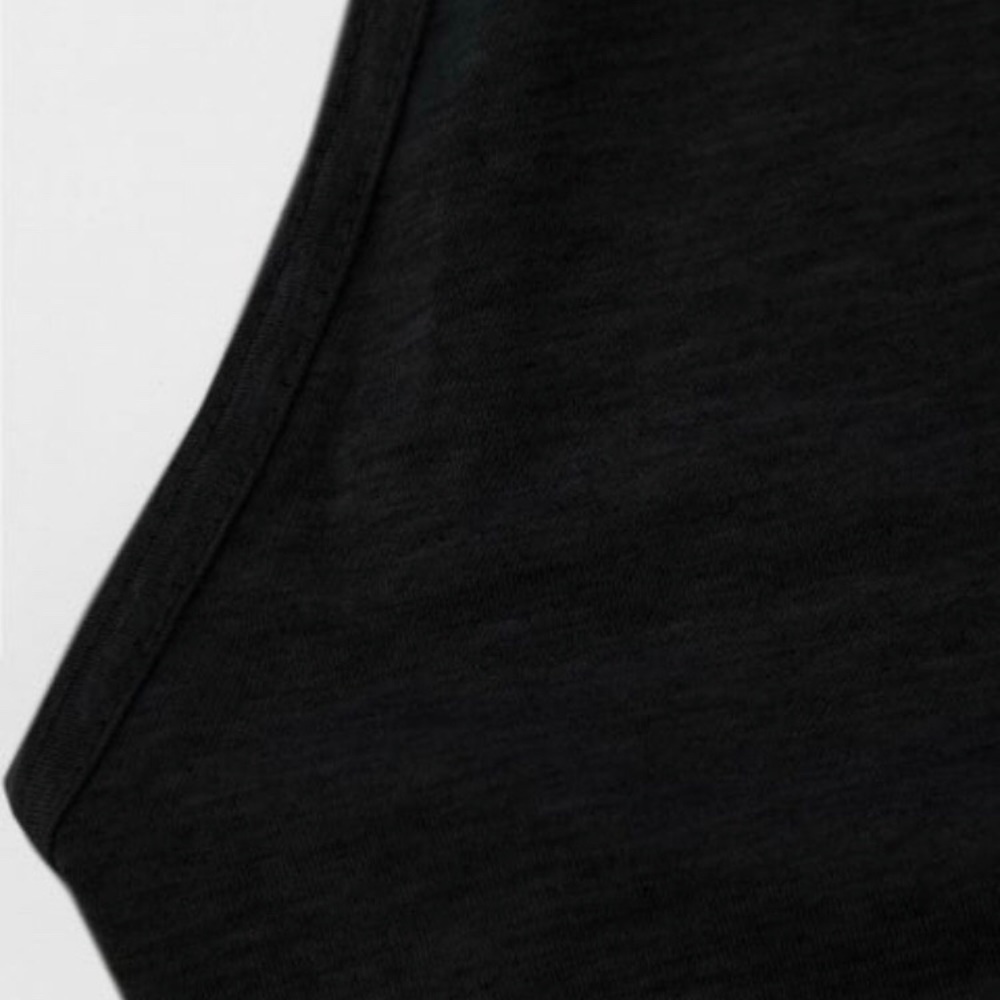 Open Back Cropped Tank Top - Picture 3 of 3
